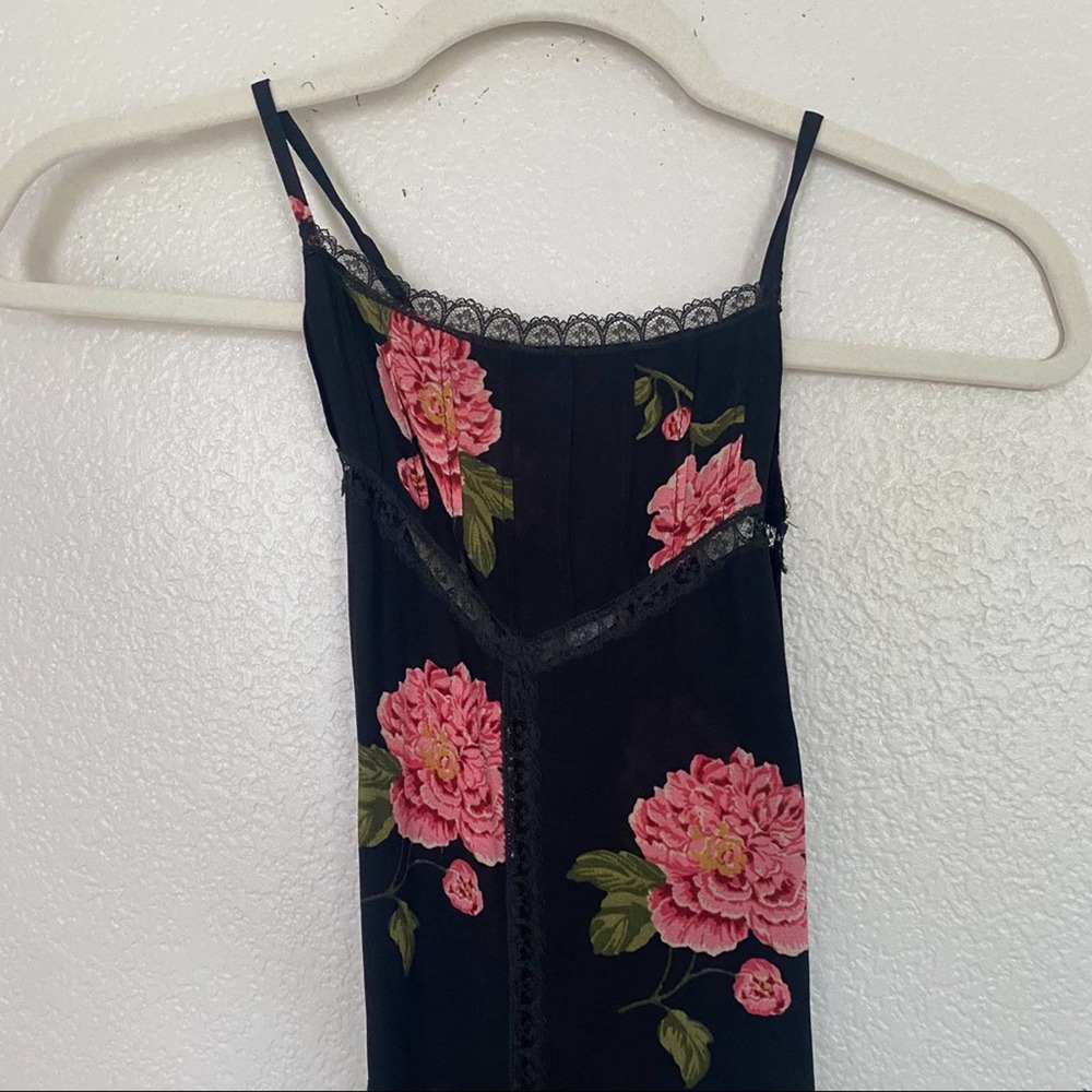 Reformation - Picture 5 of 11